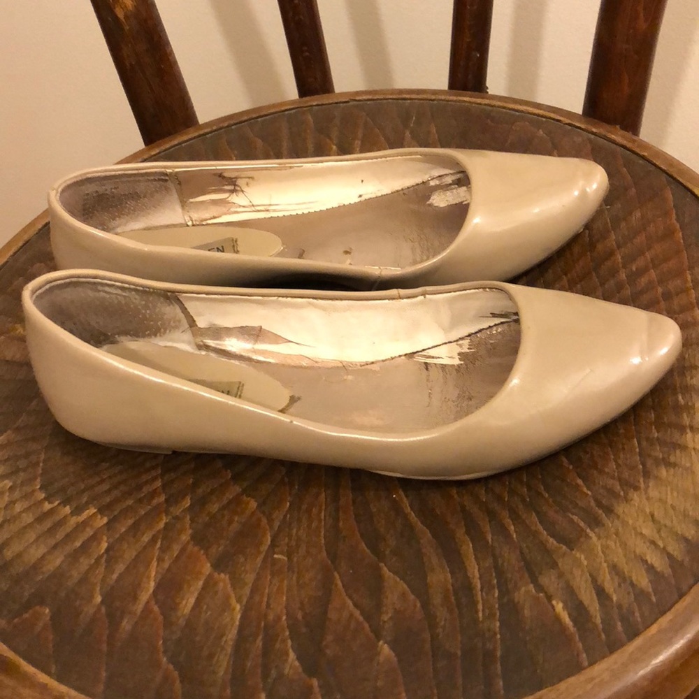 Steve Madden nude flats